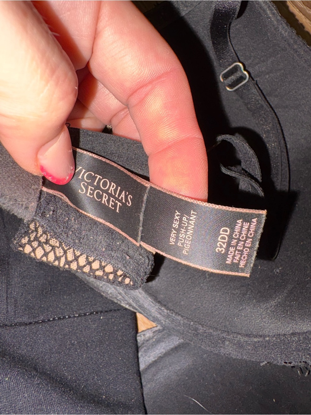 OFFERS OPEN! Victoria's Secret black Lace Mesh Push-Up Bra 32DD - Picture 7 of 9